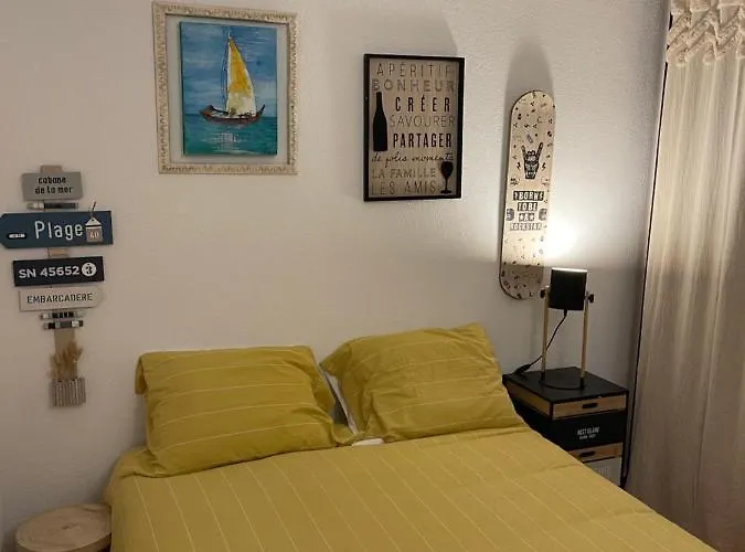 Lovely 2 Bedroom With A Pool In Front Of The *