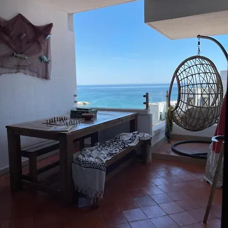 Apartamento Lovely 2 Bedroom With A Pool In Front Of The *