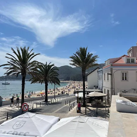 Apartamento Lovely 2 Bedroom With A Pool In Front Of The *
